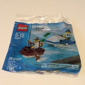 Set of 2 LEGO Polybag Building Sets